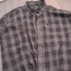 Short sleeve button up